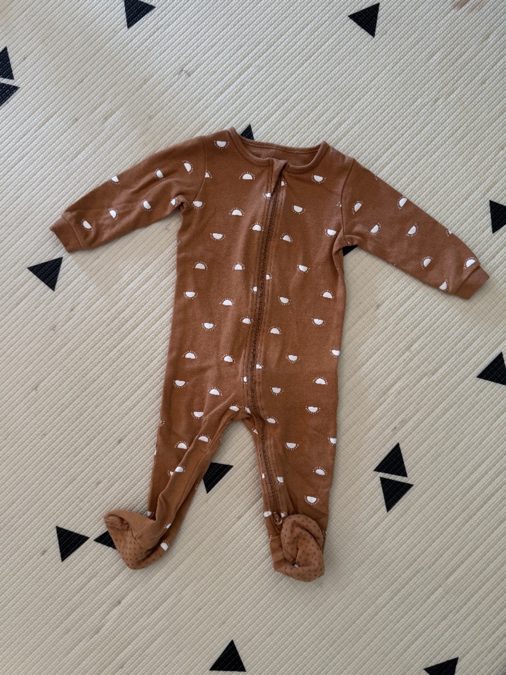Petit lem sun patterned footed pajamas